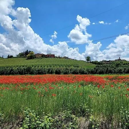 Le Aromatiche, In Cascina Con Giardino Casa de Férias