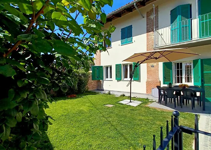 Feriehus Le Aromatiche, In Cascina Con Giardino