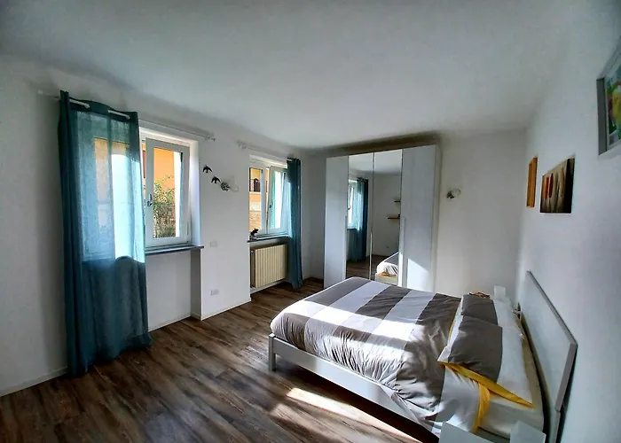 Le Aromatiche, In Cascina Con Giardino Feriehus Castagnito